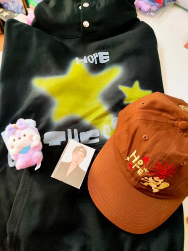 Customer photo review of [2ND PRE-ORDER] BTS J-HOPE - HOPE ON THE STAGE OFFICIAL MD BALL CAP