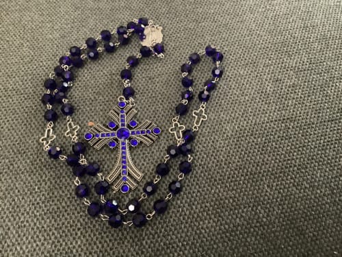 Customer photo review of FREE Today: Christian Art Miraculous Medal & Cross of 8 mm Polyhedron Blue Crystal Alloy Chain Rosary