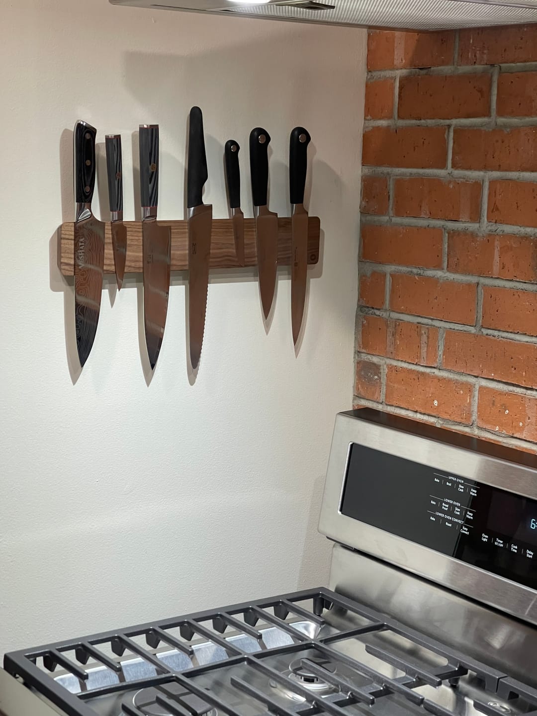 Customer photo review of Knife Rack - Walnut