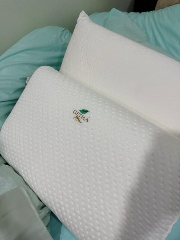 Customer photo review of Getha Togetha Victoria Adams Latex Pillow