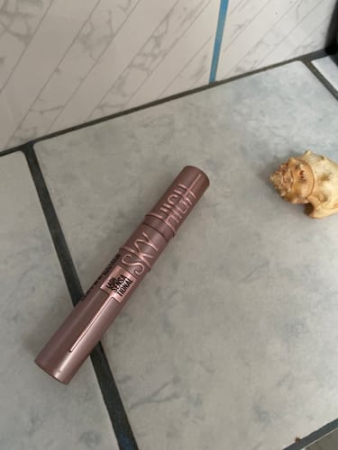 Customer photo review of Maybelline Lash Sensational Sky High Mascara
