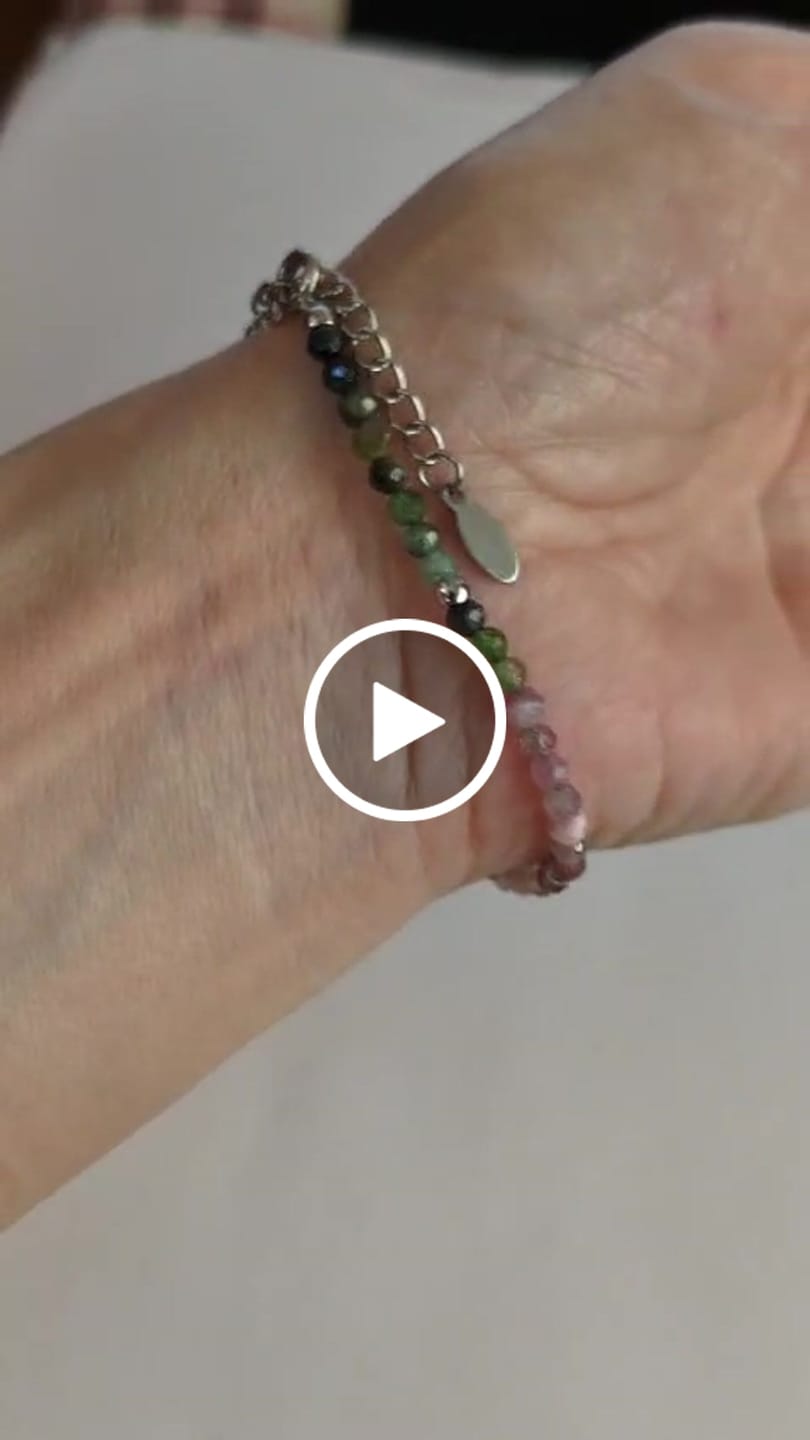 Customer video review of Pulsera Murano Color