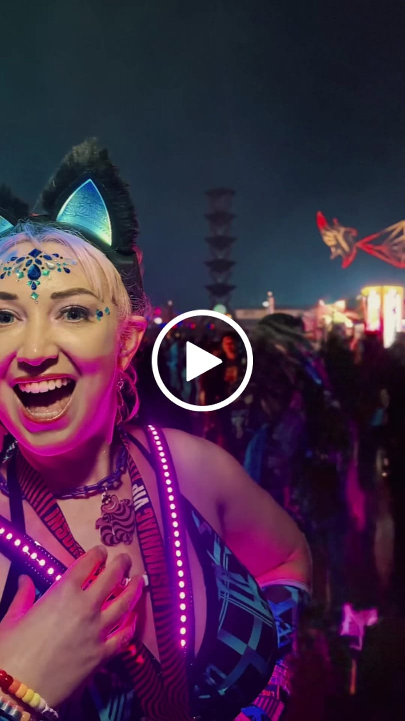 Customer video review of LED Infinity Mirror Cat Ears