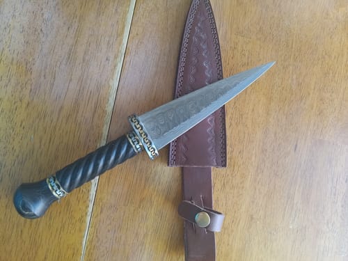 Customer photo review of Damascus Spiral Dirk Knife