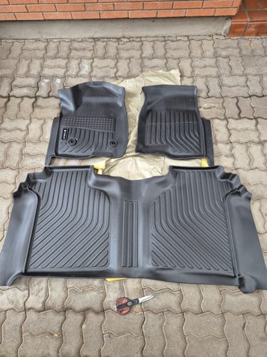 Customer photo review of Pisos Calce Perfecto Chevrolet Silverado LTZ/TRAILBOSS 2019 al 2023