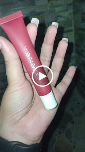 Customer video review of PEPTIDE LIP BALM