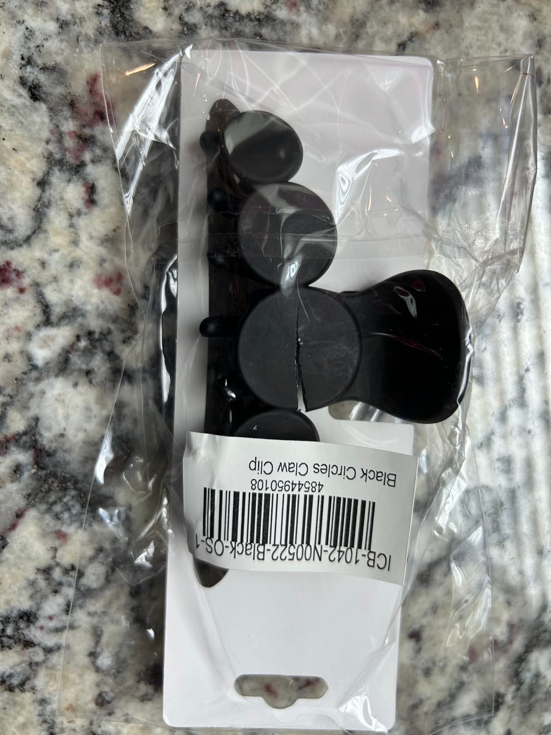 Customer photo review of Black Circles Claw Clip