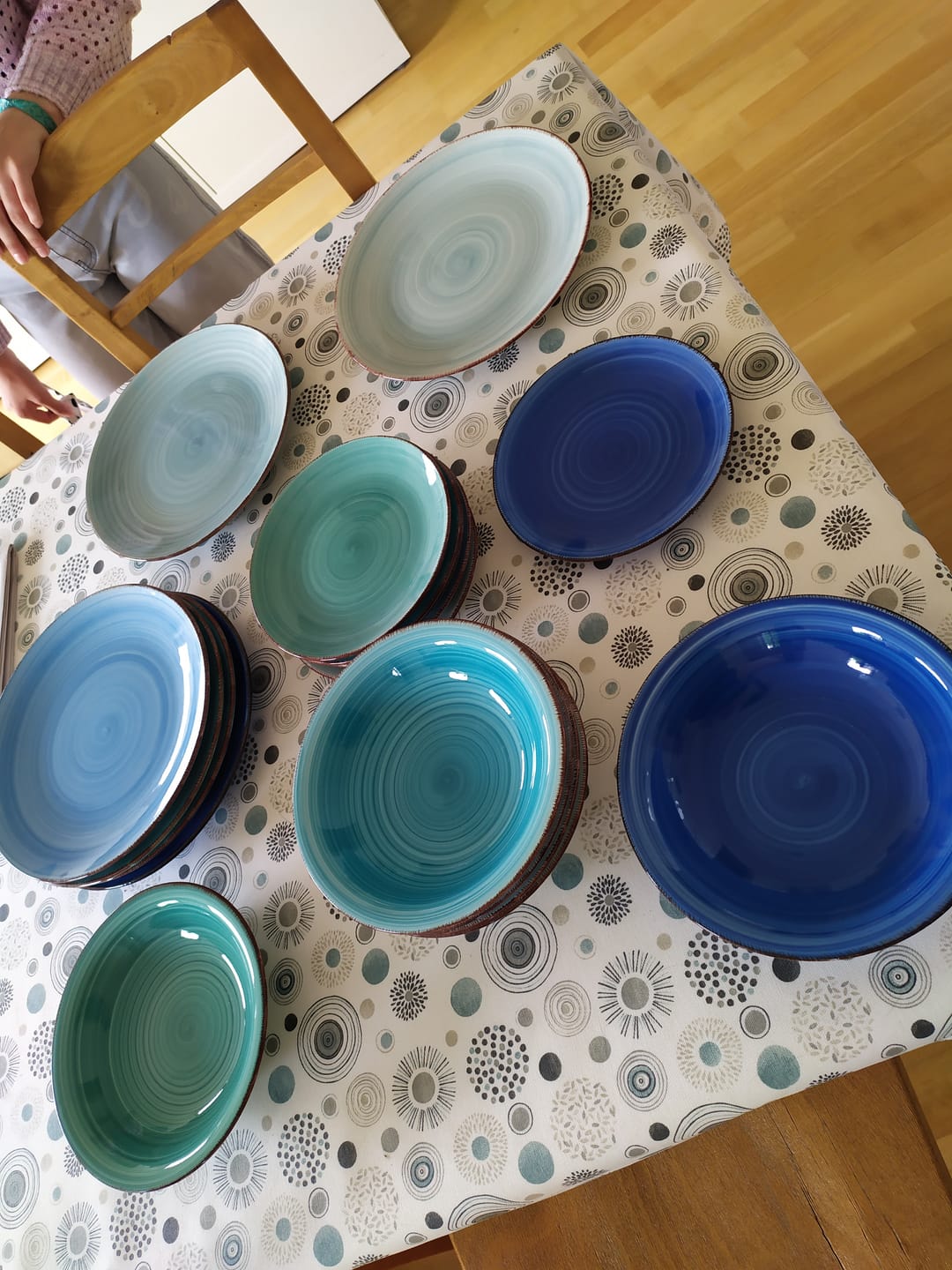 Customer photo review of Cookinglife Serviesset Delice Blauw 18-delig / 6 personen - 6 dinerborden, 6 diepe borden en 6 ontbijtborden