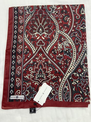 Customer photo review of Hera Bordo Etnik Desen Şal
