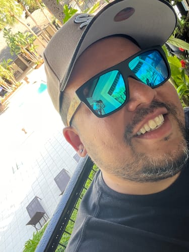 Customer photo review of Mis Raíces Blue