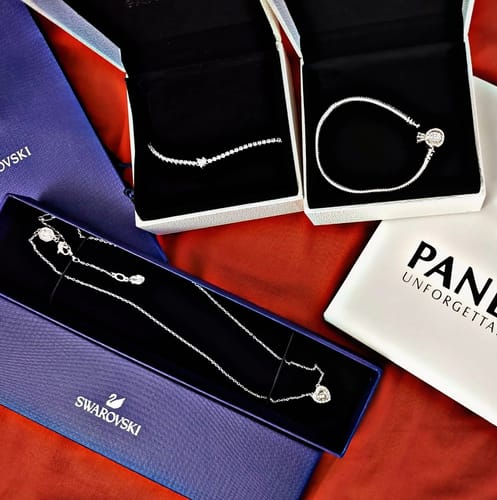 Customer photo review of PULSERA PANDORA CORONA O + KIT DE REGALO