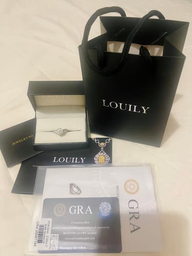 Customer photo review of Moissanite 2.0 Carat Engagement Ring Promise Ring For Women