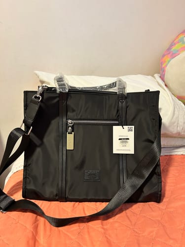 Reseña con foto de un cliente sobre Cartera De Hombro New Office