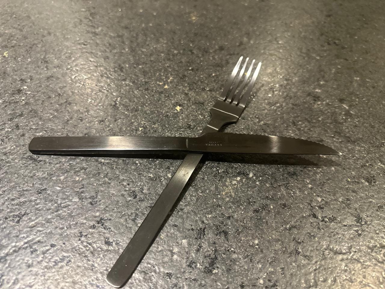 Customer photo review of Cubiertos Sakura Matt Black Stainless Steel X24 Pzas
