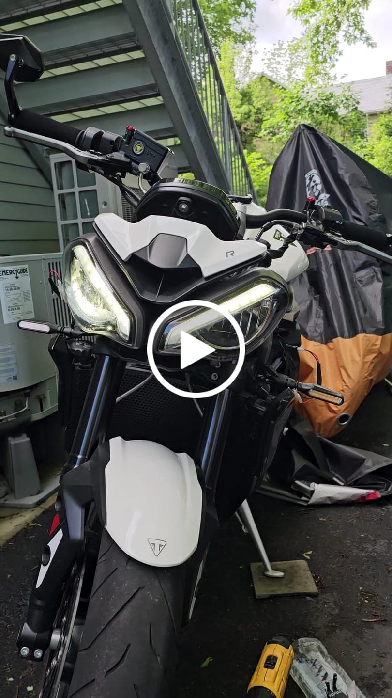 Customer video review of Brogue Turn Signal Resistor Kit (Pre-wired with OEM Triumph Connectors)
