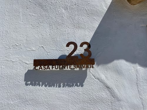 Customer photo review of Numero civico e testo sagomato modello Line 02 Alluminio