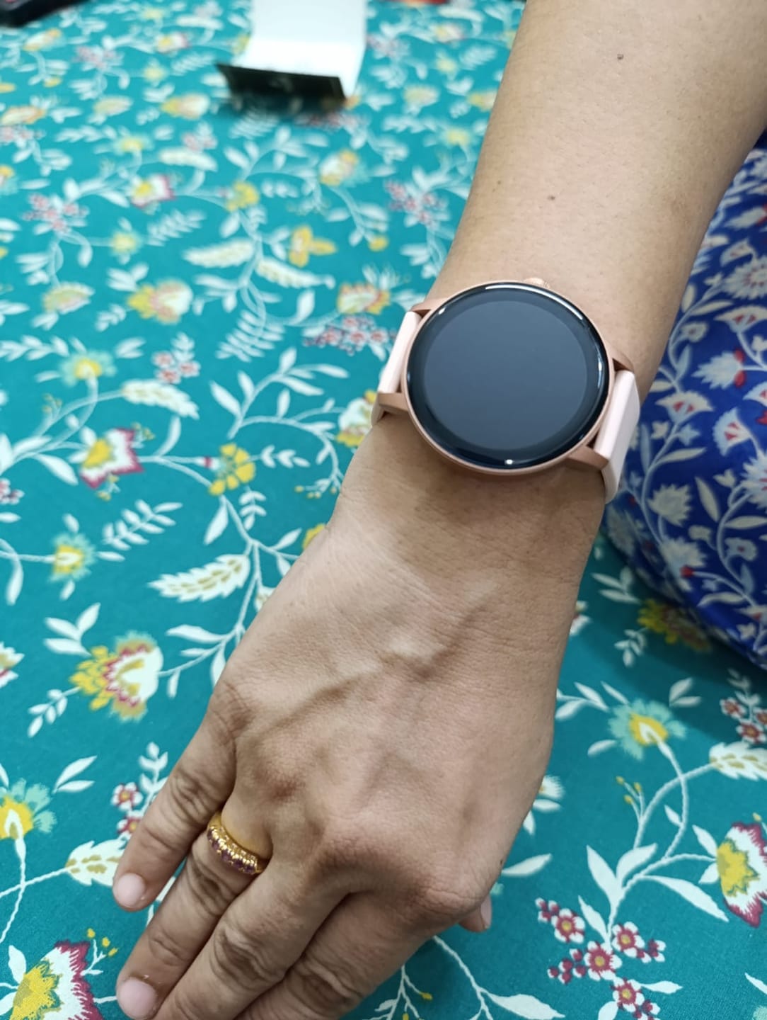 Customer photo review of Valentina Smartwatch