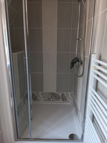 undefined review of Nuie 1000 x 1000 Square Stone Shower Tray image 1 out of 2