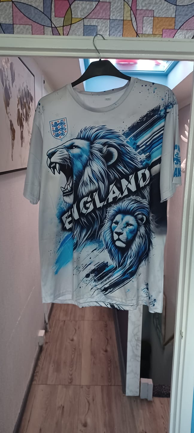 Customer photo review of Unisex Shirt - Custom Name And Number England Lover Shirt, Cool Lion