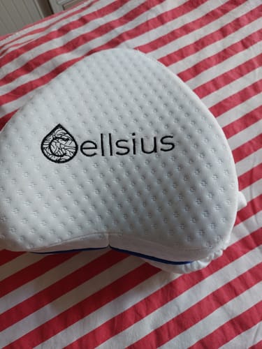 Customer photo review of Cellsius Orthopädisches Kniekissen - Das Geheimnis eines schmerzfreien Schlafs