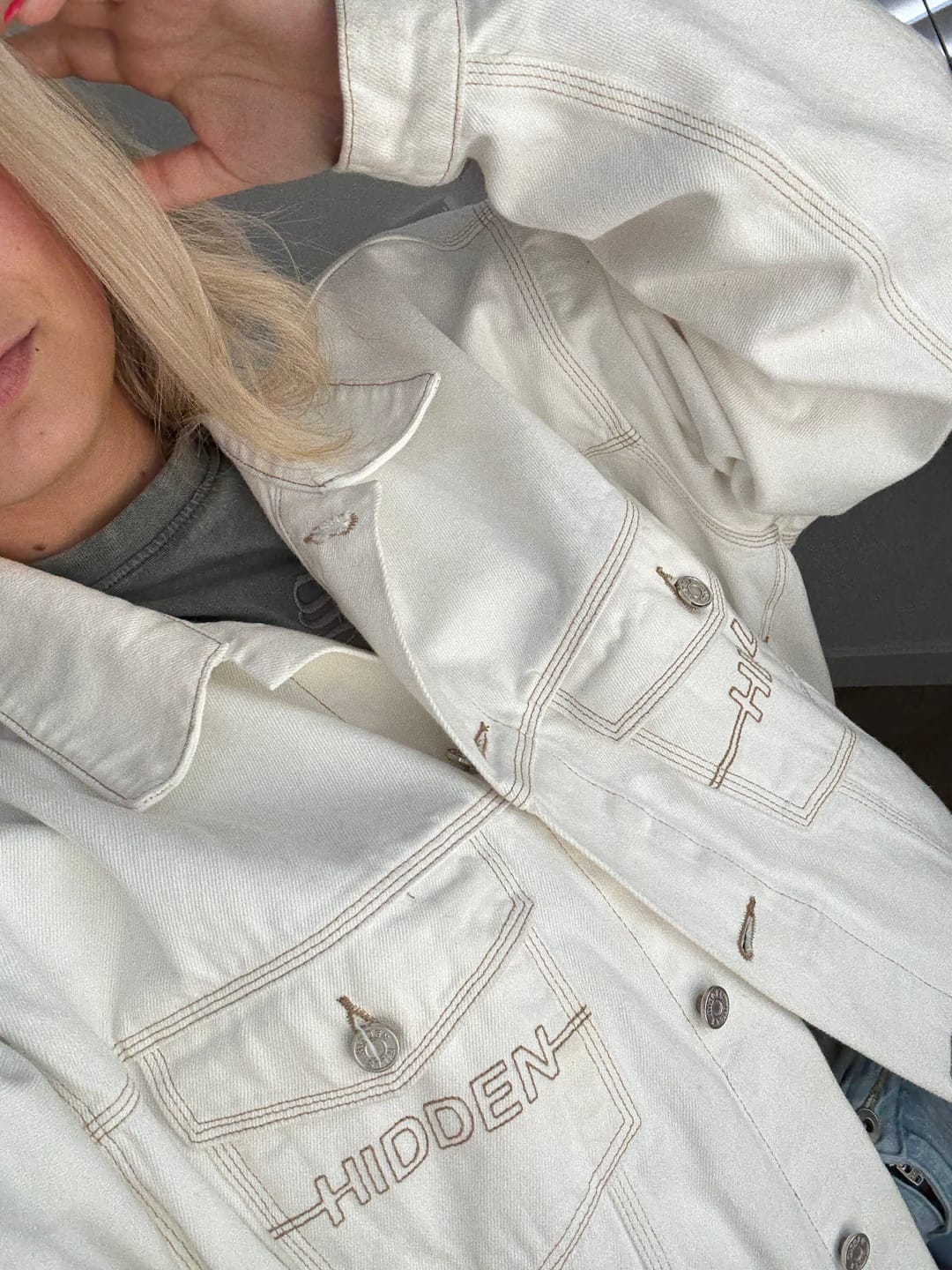 Customer photo review of LOGO STITCH DENIM JACKET OFF WHITE