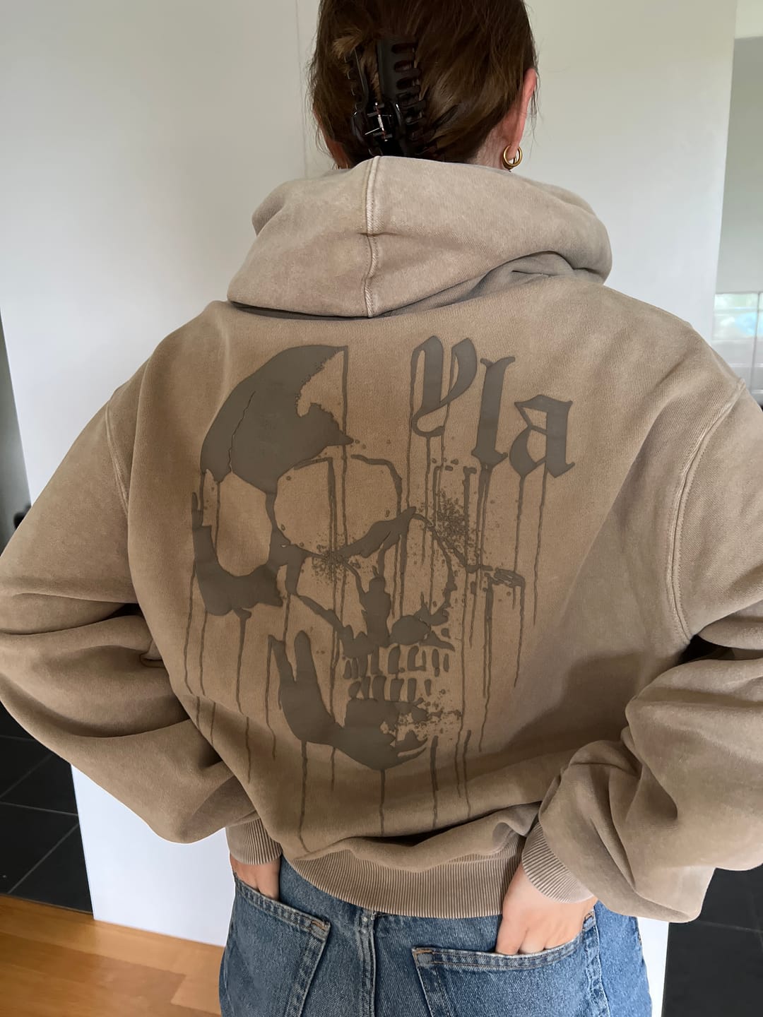 Customer photo review of 551 - Drippy Skull Hoodie