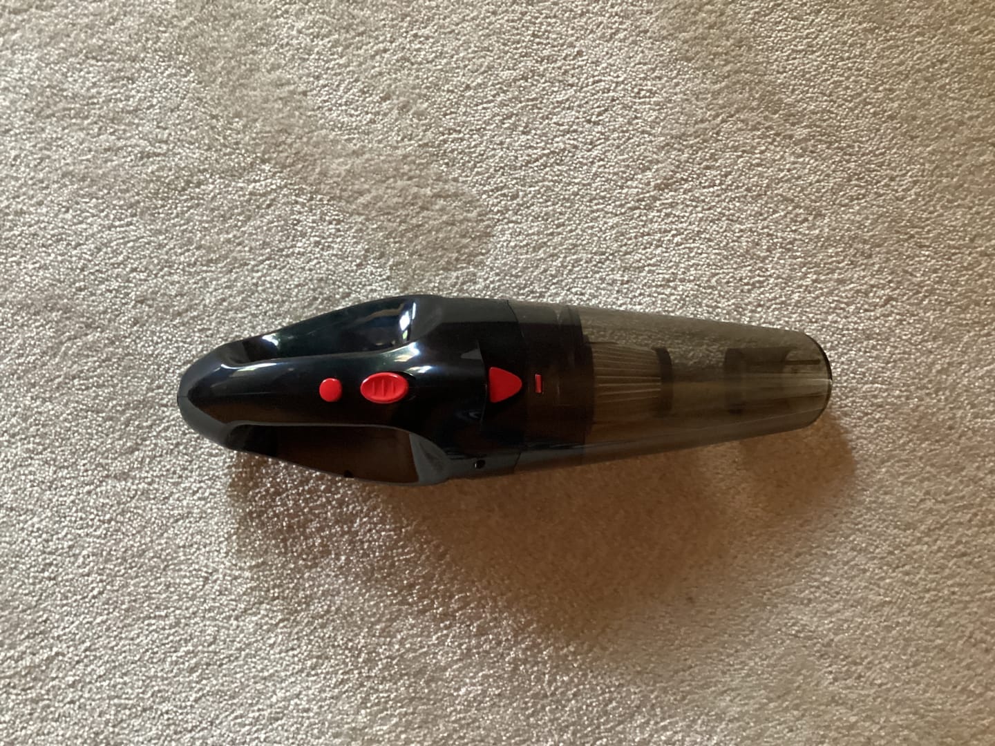 Customer photo review of Ultra-starker Akku-Handstaubsauger / Beutelloser Handstaubsauger mit LED-Licht und Schnellladefunktion / Handsauger für Nass & Trocken / Leicht und leise