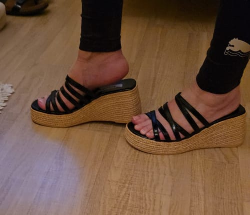 Customer photo review of Hazel - Black