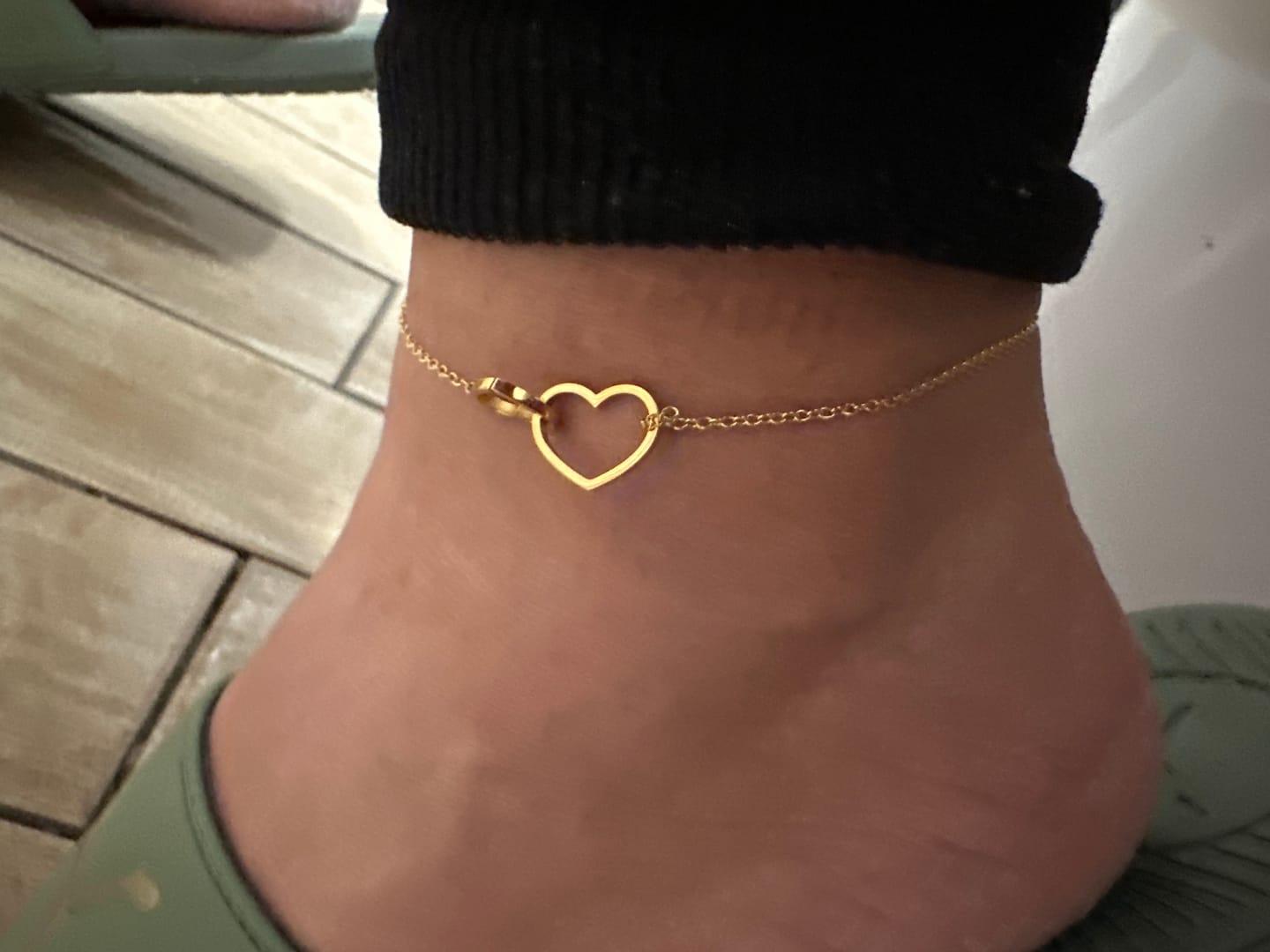 Customer photo review of Heart Link Anklet