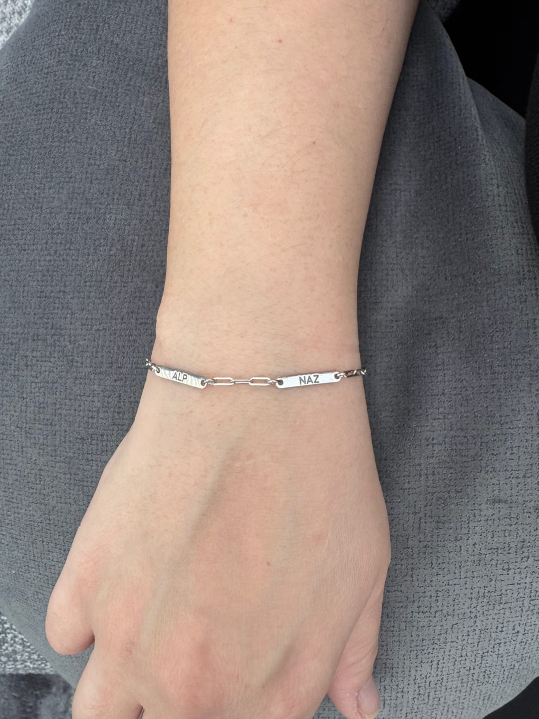 Customer photo review of Moments Bileklik