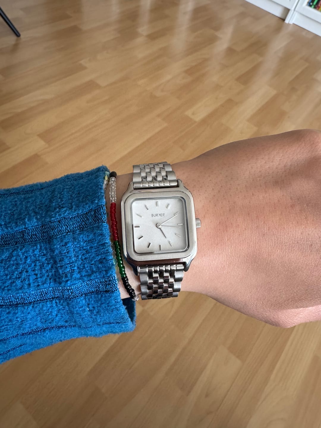 Customer photo review of Macy Silver White