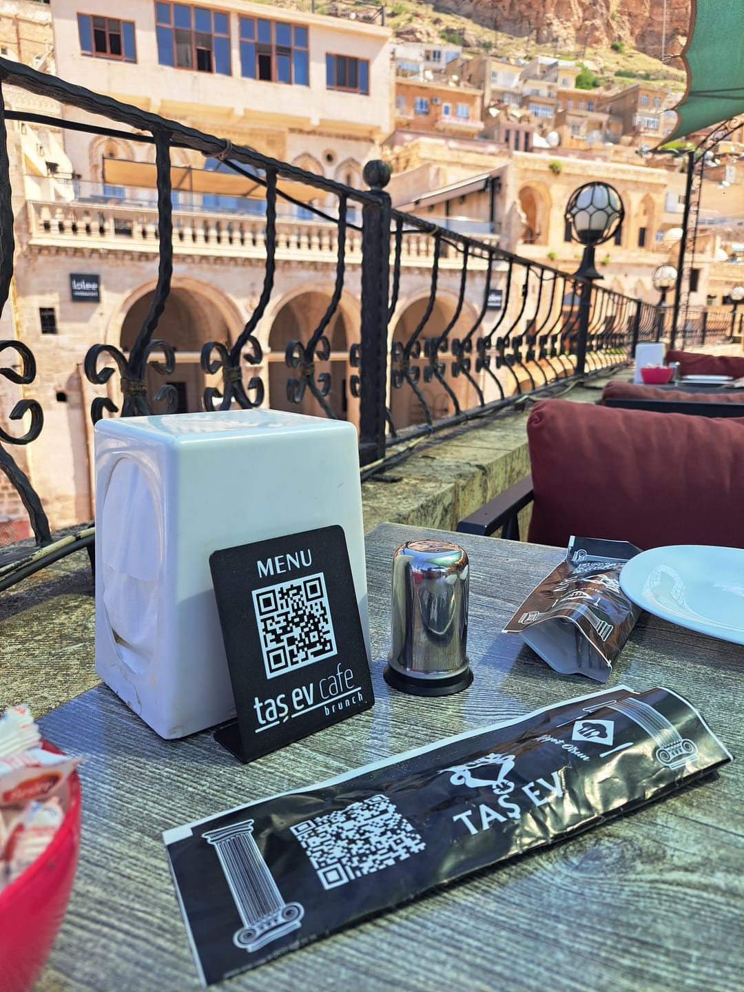 Customer photo review of Metal QR Menü Standı