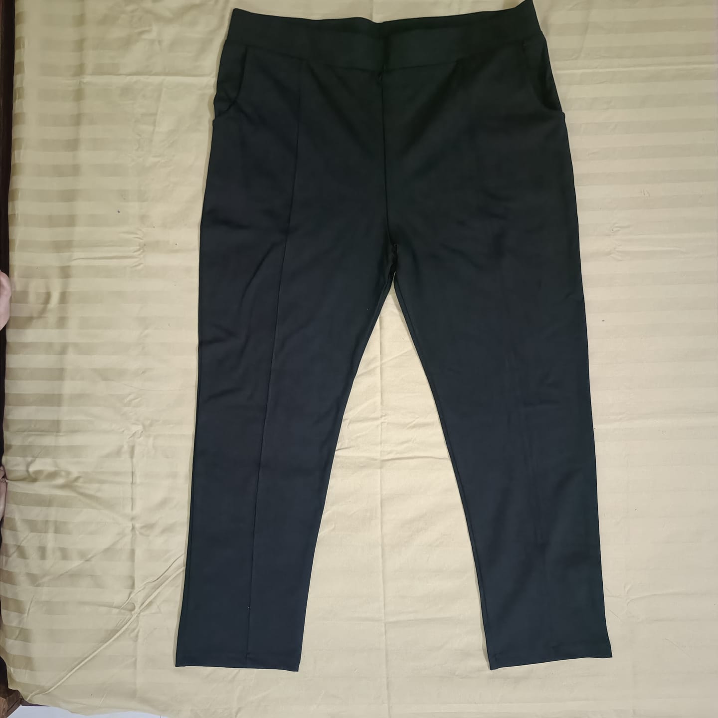 Customer photo review of Black 4-Way Stretchable Pants