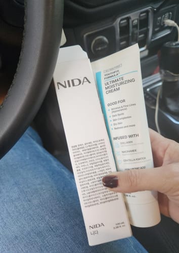 Customer photo review of NIDA Youthful Formula Ultimate Moisturizing Cream.