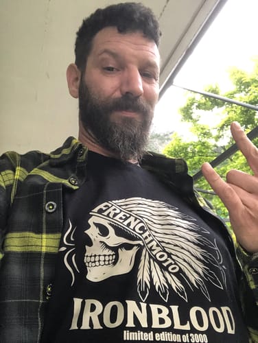 Customer photo review of T-SHIRT IRON BLOOD