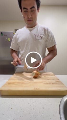 Customer video review of Nigara Hamono AS Tsuchime Migaki Gyuto 195 mm