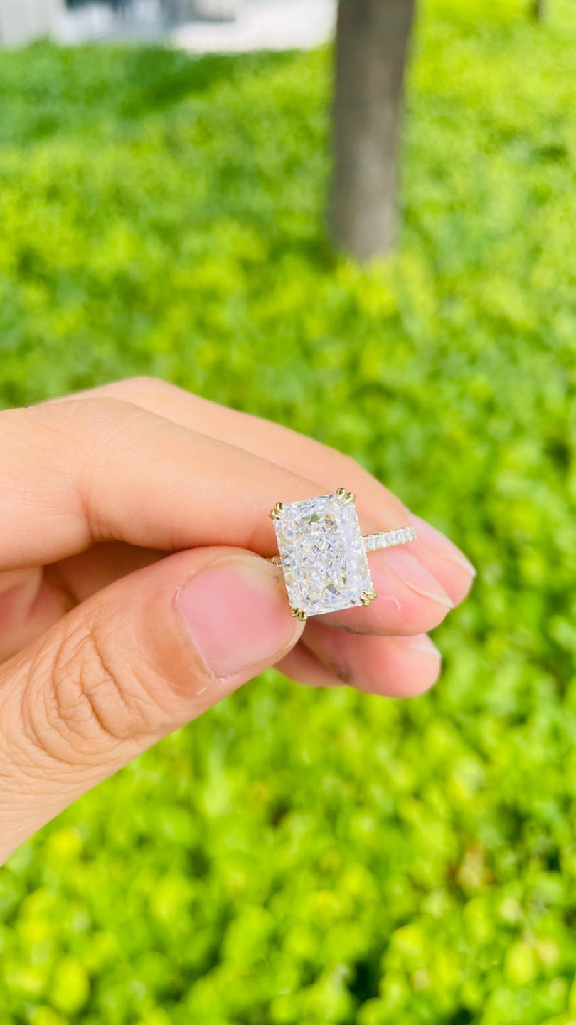 Customer photo review of S925 4.5Ct Radiant Cut Engagement Ring Moissanite/Simulated Diamond Solitaire Stackable Travel Ring For Women