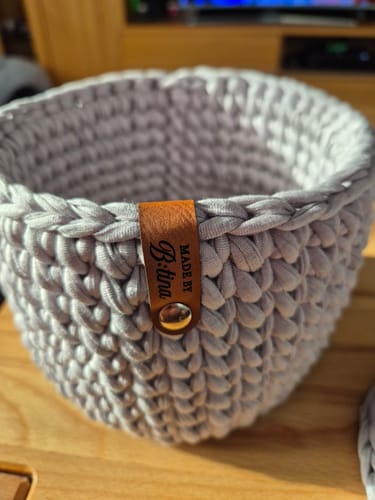 Customer photo review of Personalisierte Labels mit Chicago Screws - Kunstleder-Label mit Schrauben