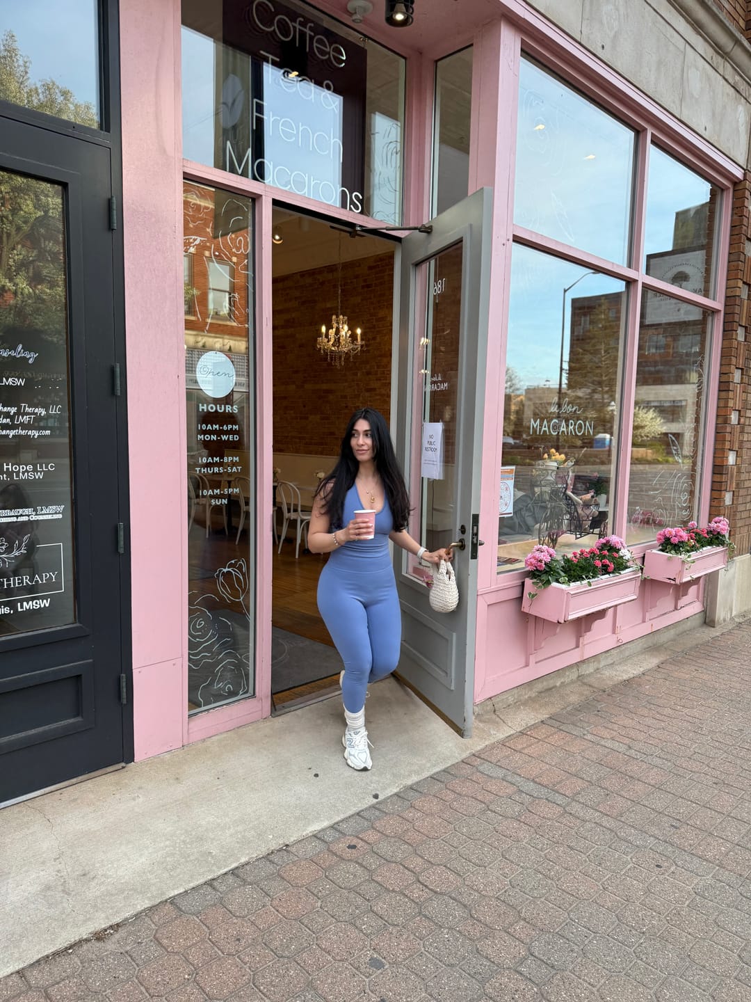 Customer photo review of The Essentials Legging / French-Blue