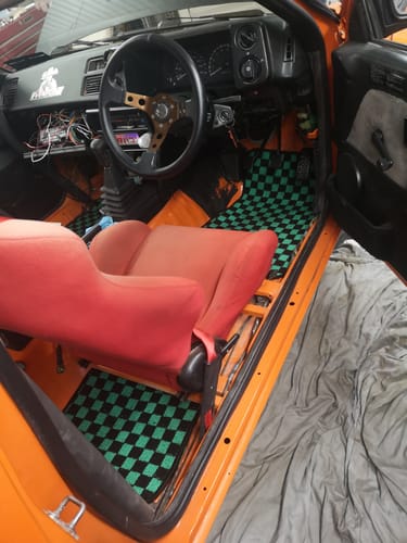 Customer photo review of Dadu Dice Checkered Car Floor Mats
