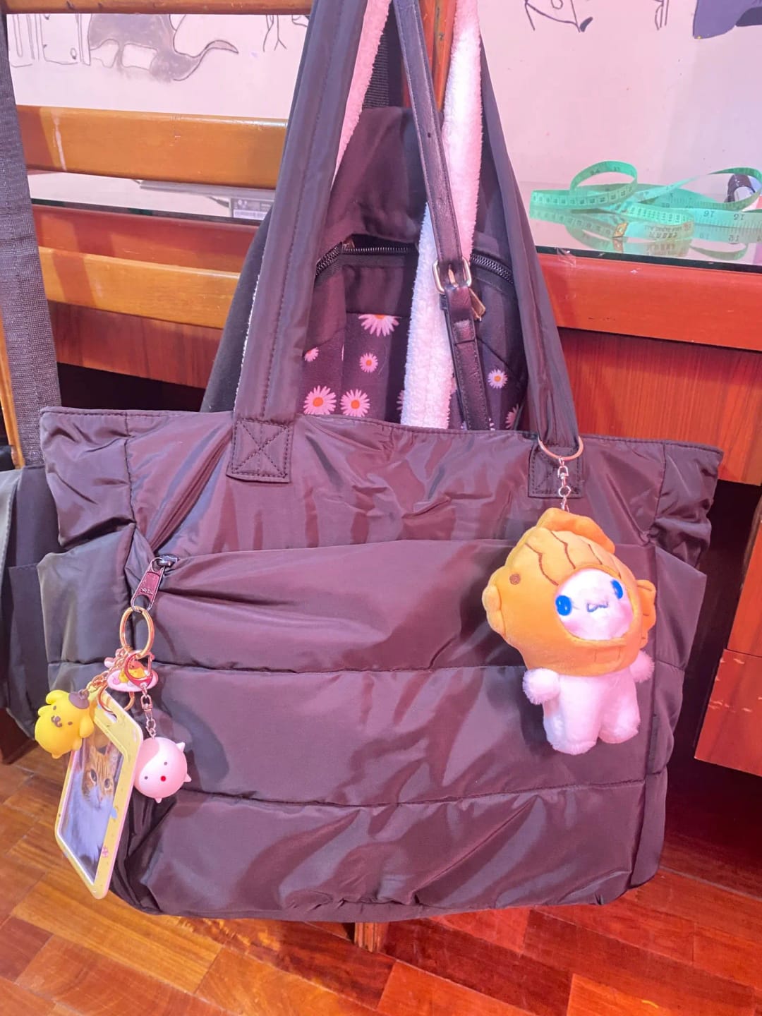 Customer photo review of Alex Puffer Tote Bag