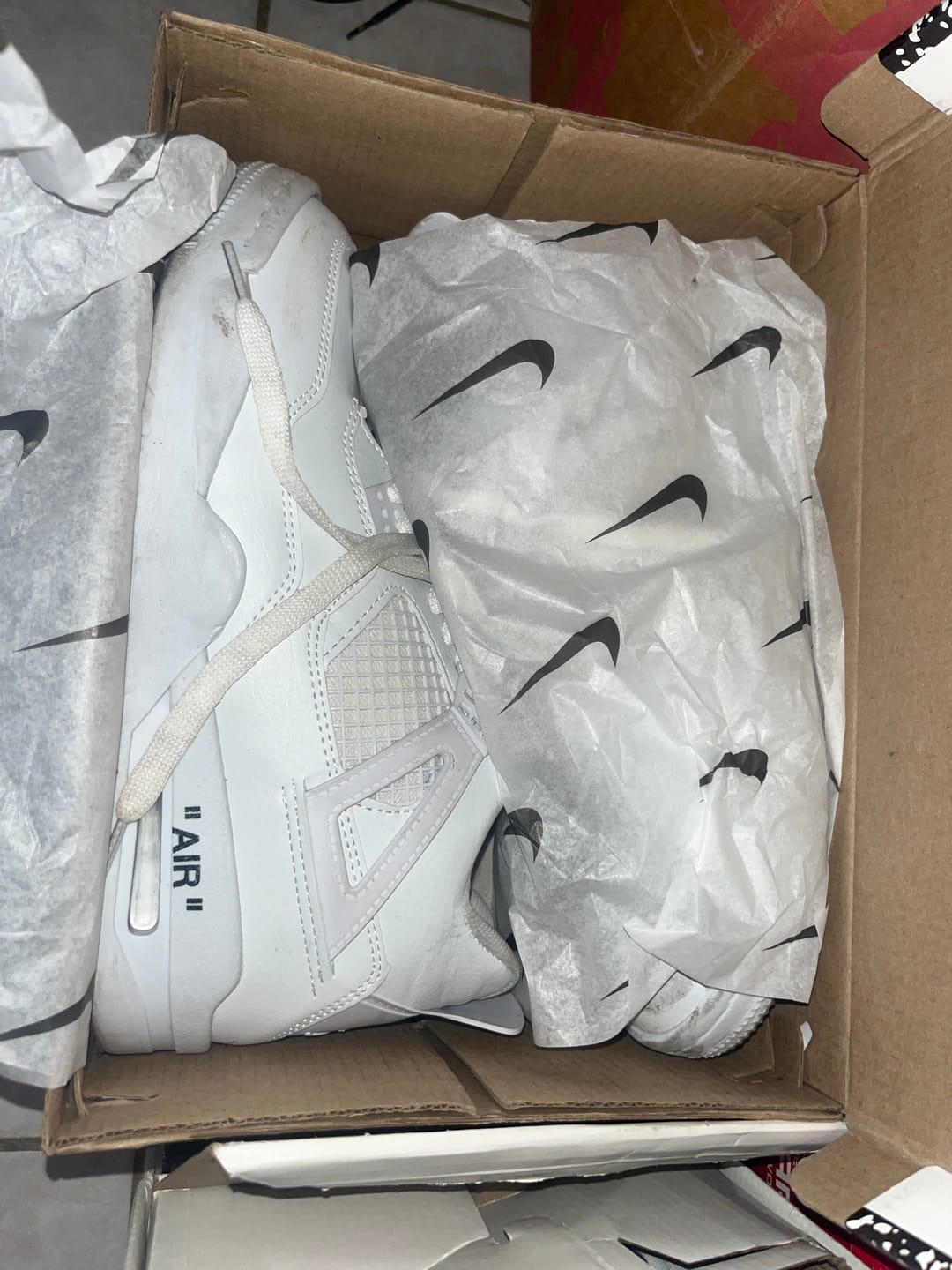 Customer photo review of Tenis Retro 4 Blanco Total