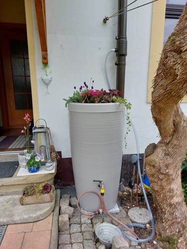 Customer photo review of YourCasa Regentonne 240 Liter [Aquasplash] Messing Wasserhahn & Deckel