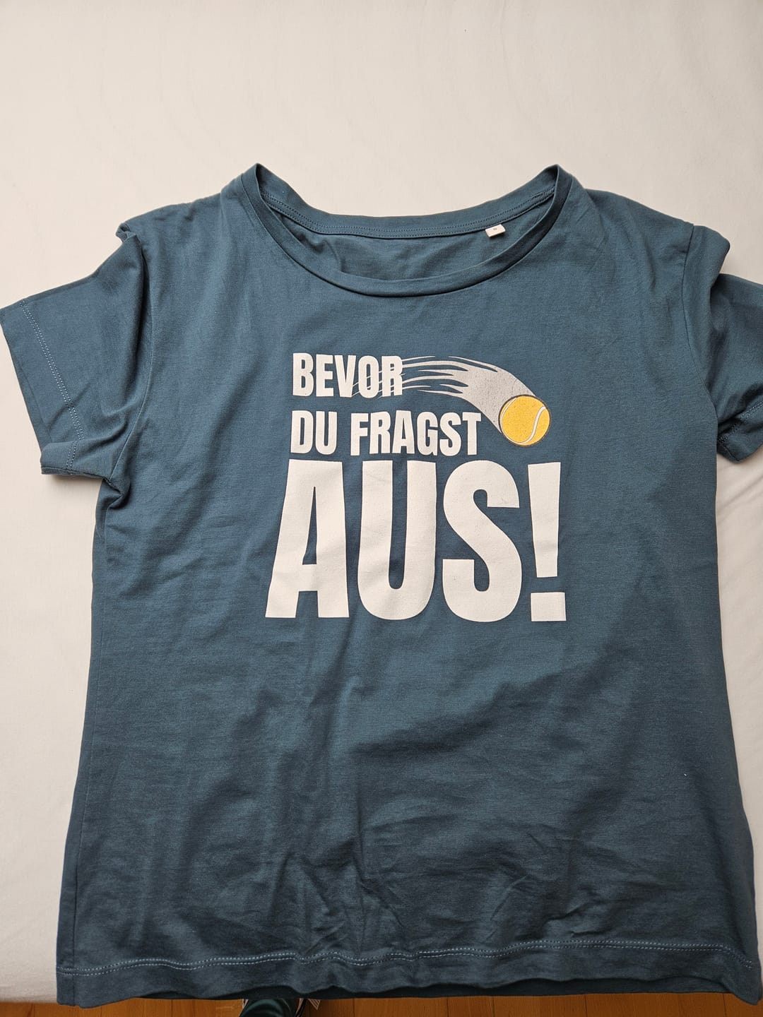 Customer photo review of Bevor du fragst | Premium Damen T-Shirt
