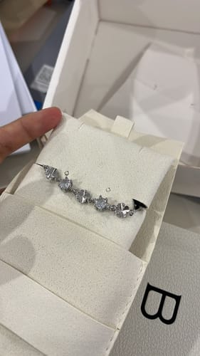 Customer photo review of Ana Clover Bracelet