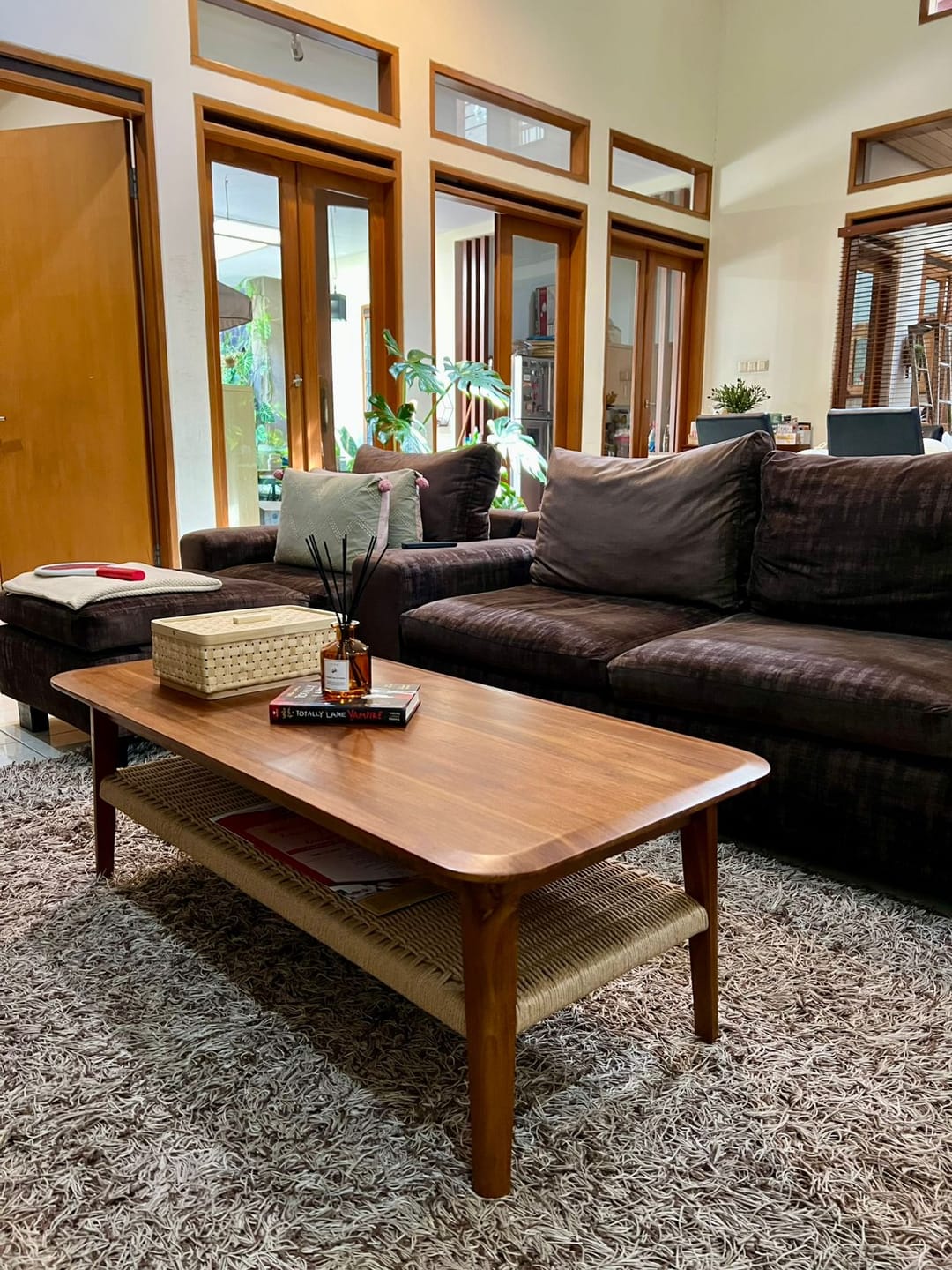 Customer photo review of Exclusive Teak & Loom Coffee Table
