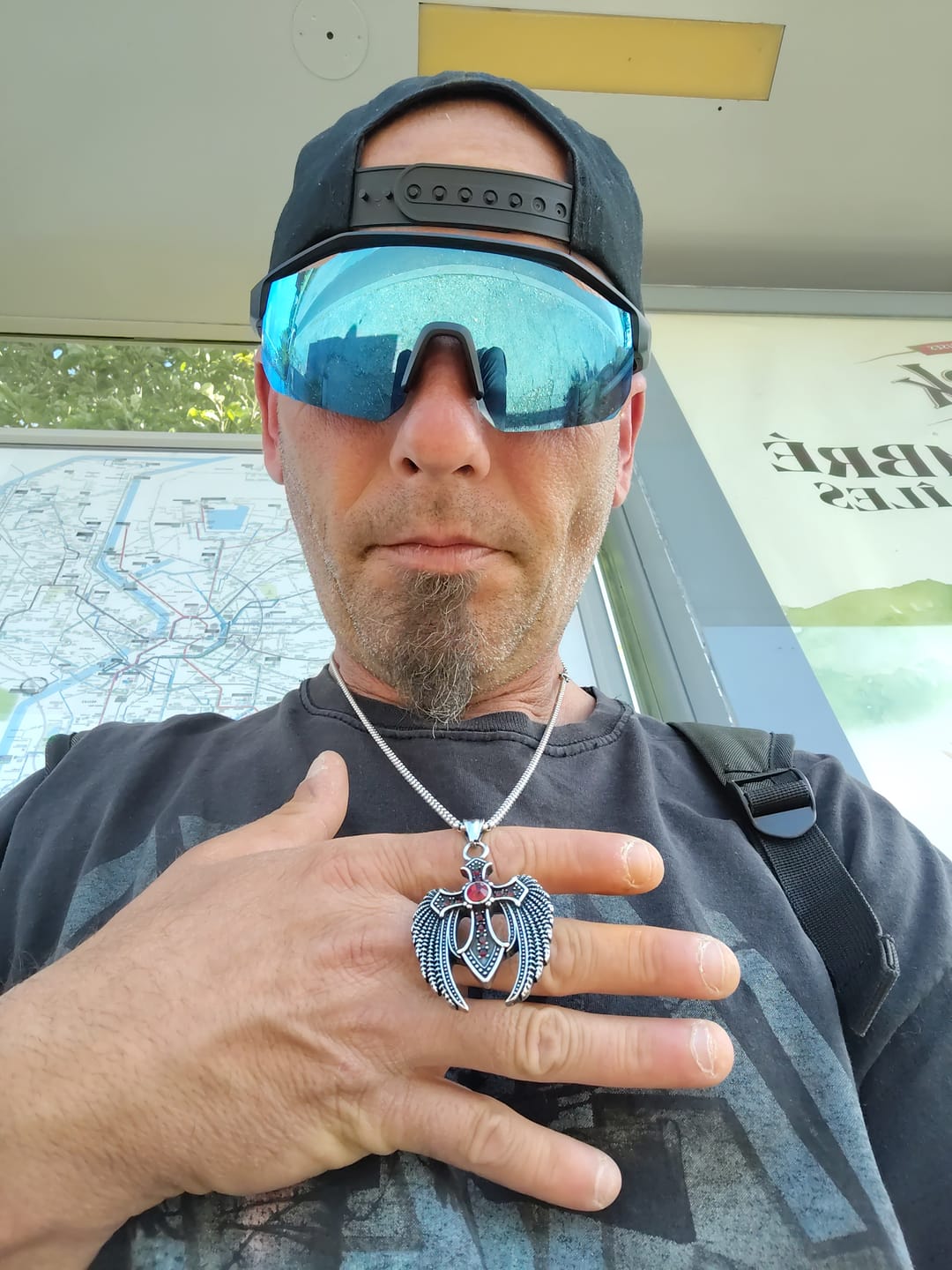 Customer photo review of Collier de l'Impunité