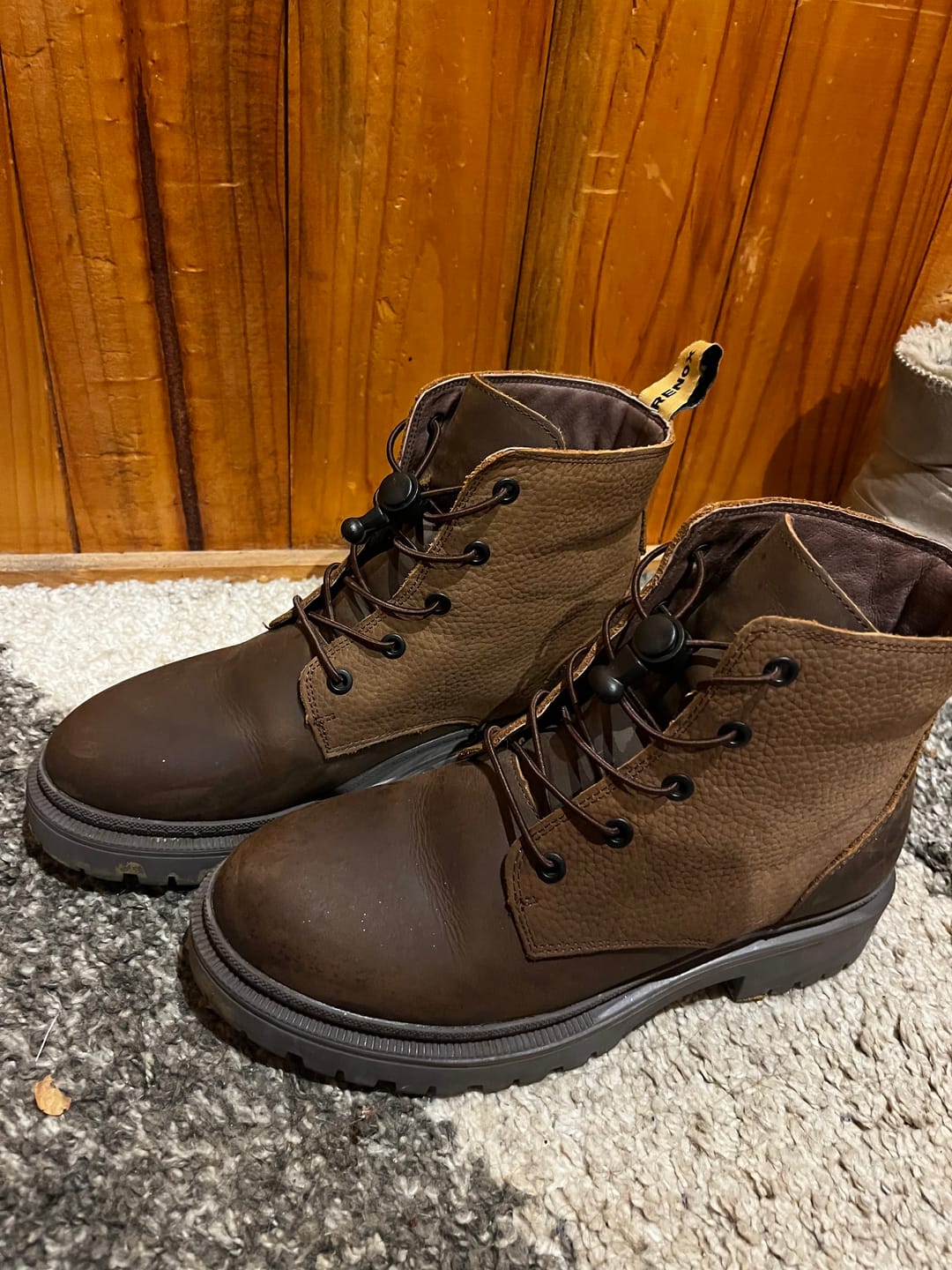 Customer photo review of Botín Explorer 2 Café Rústico Mujer