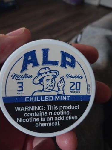 Customer photo review of Chilled Mint Nicotine Pouches