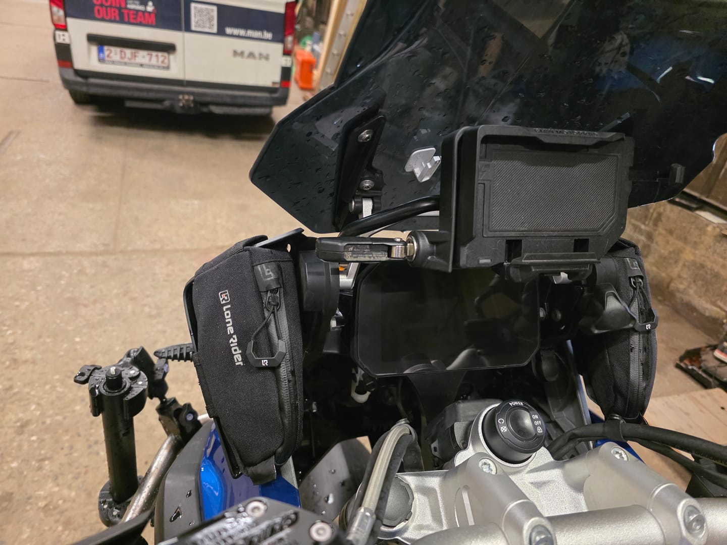 Customer photo review of Cockpit Hangry Pouch Set - BMW R1200/1250 GS / GS Adventure